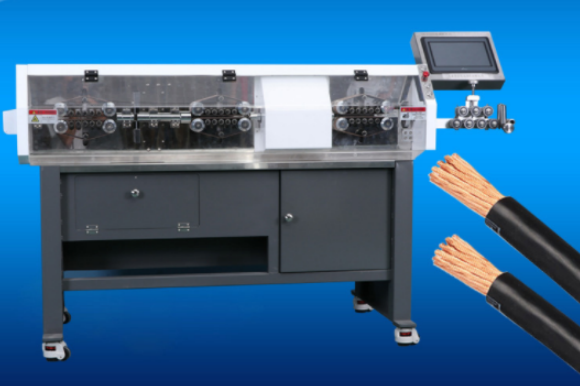 剝線機在新能源汽車線束加工是必不可少的加工設(shè)備