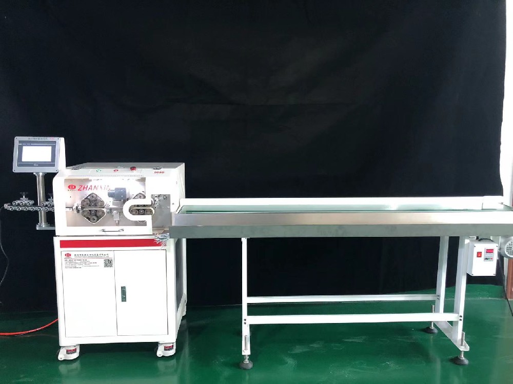 全自動(dòng)多芯護(hù)套線裁線剝線機(jī)